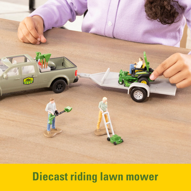 John Deere 1:32 Scale Lawn Care – 15 Piece Playset #47551 John Deere 1:32 Scale Lawn Care – 15 Piece Playset #47551